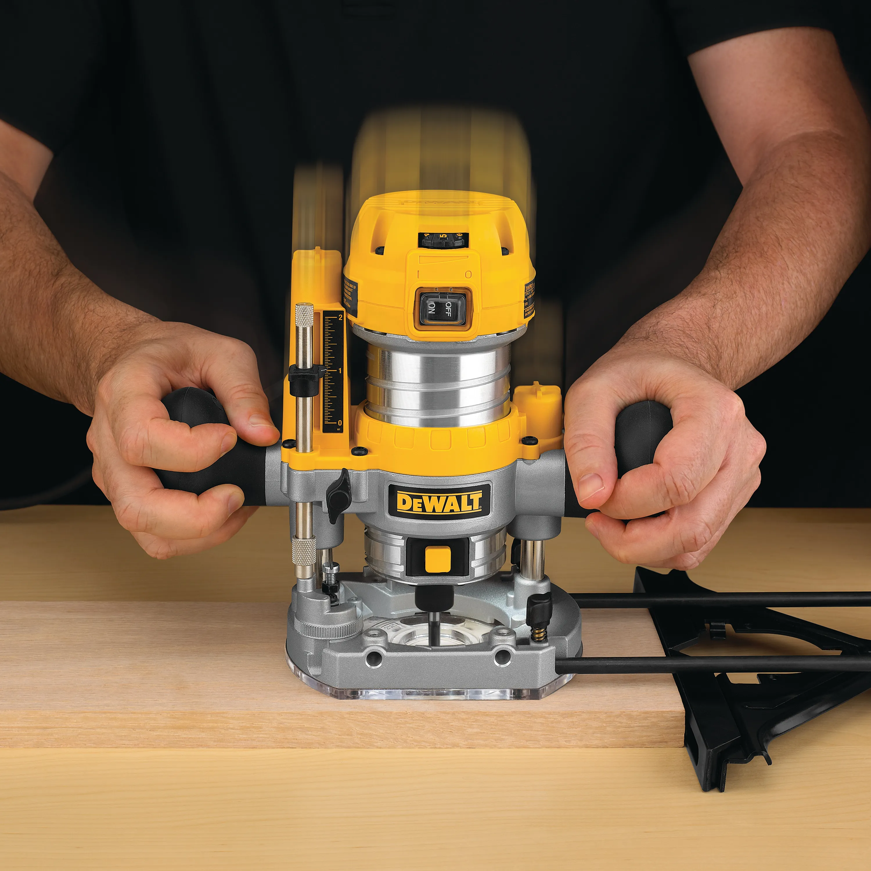 DeWalt DWP611PK Compact Router Combo Kit