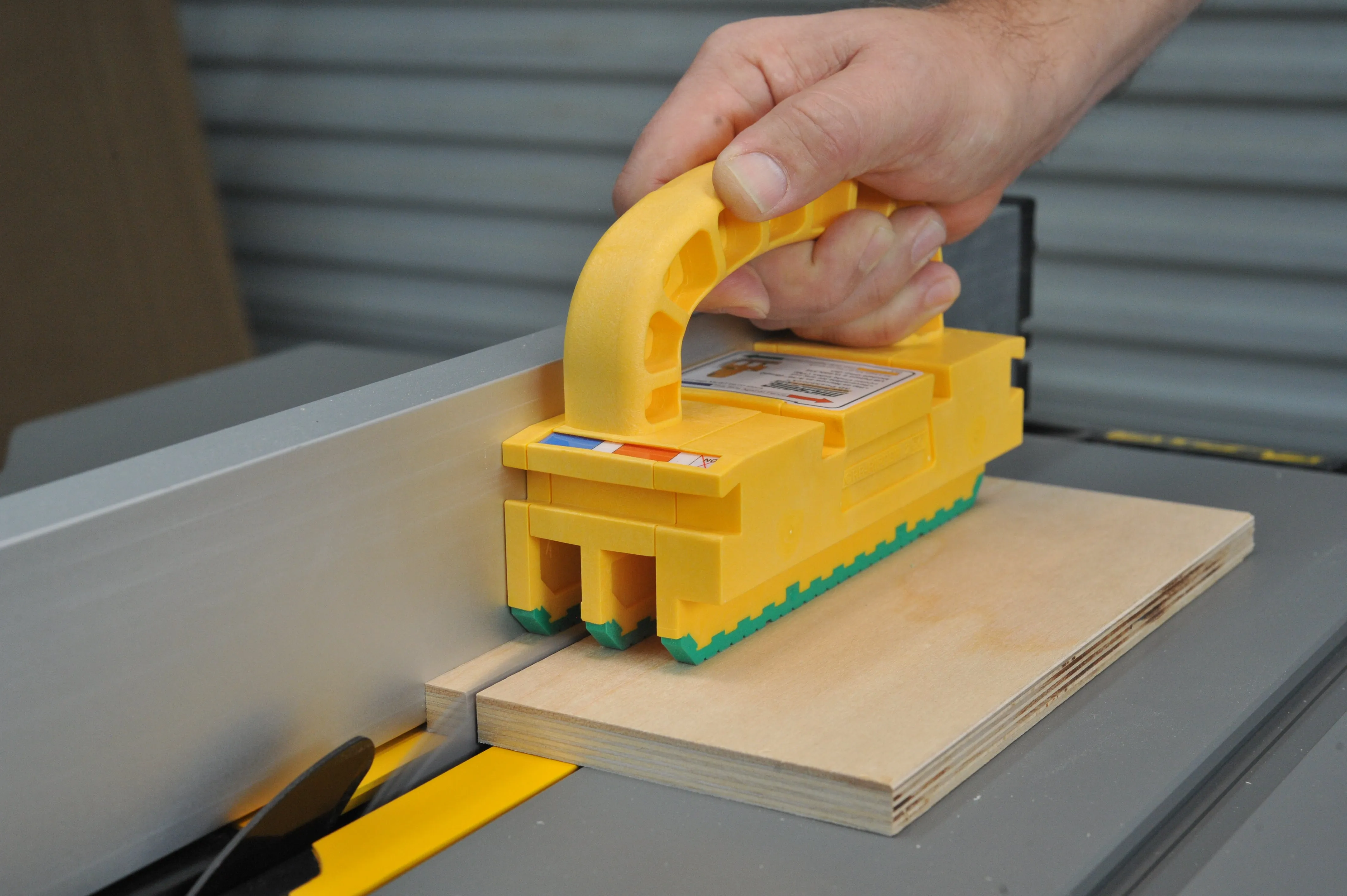 Microjig (GR2-GO) Grrr-ripper2 Go Push Block for Table, Saw, Jointer, Bandsaw and Router