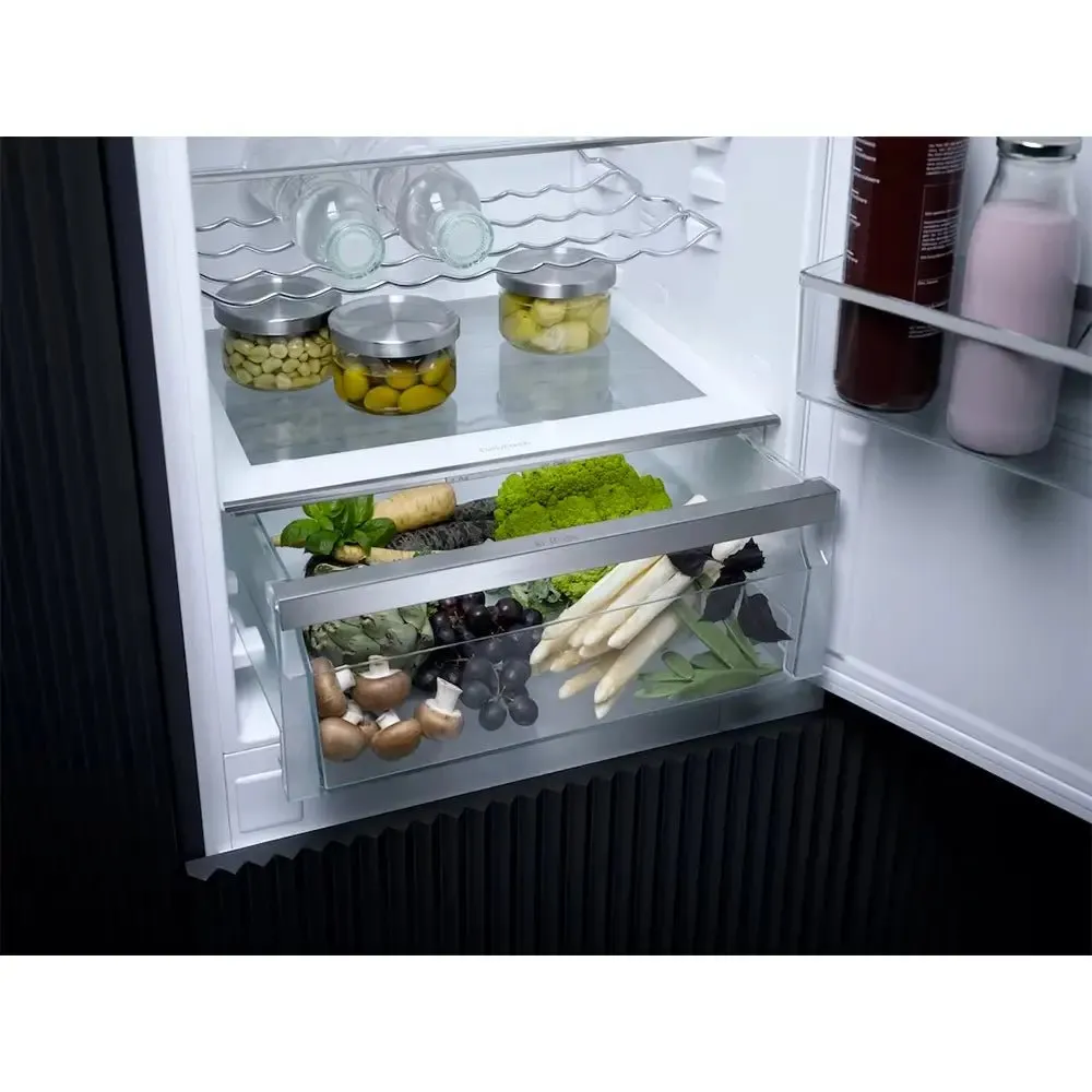 Miele KFN7764D 254 Litre Built-In Fridge Freezer Combination with FlexiLight 2.0, NoFrost & DynaCool - 55.9cm Wide