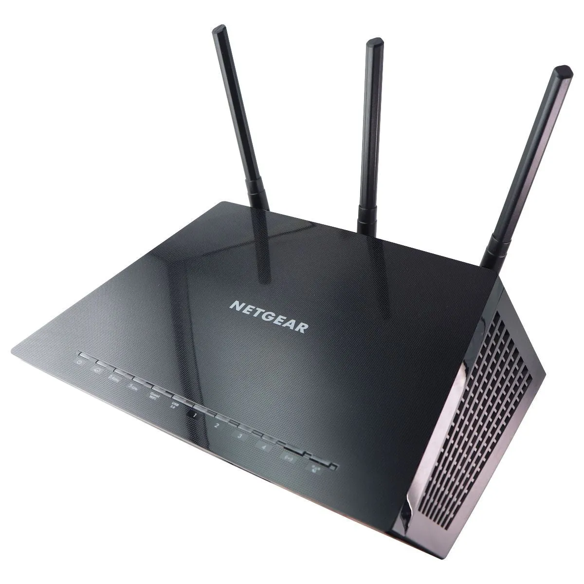 NETGEAR Nighthawk Smart Wi-Fi Router (R6700) AC1750 (Up to 1750 Mbps)